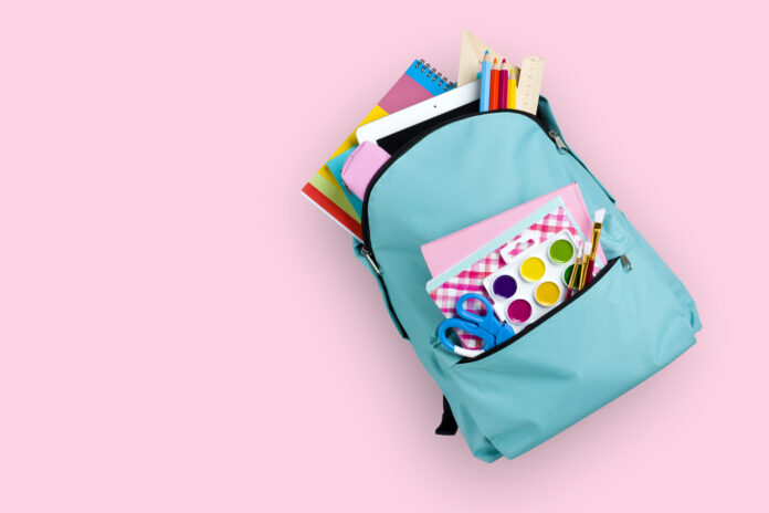czym kierować się podczas wyboru plecaka i torby dziecięcej do szkoły?